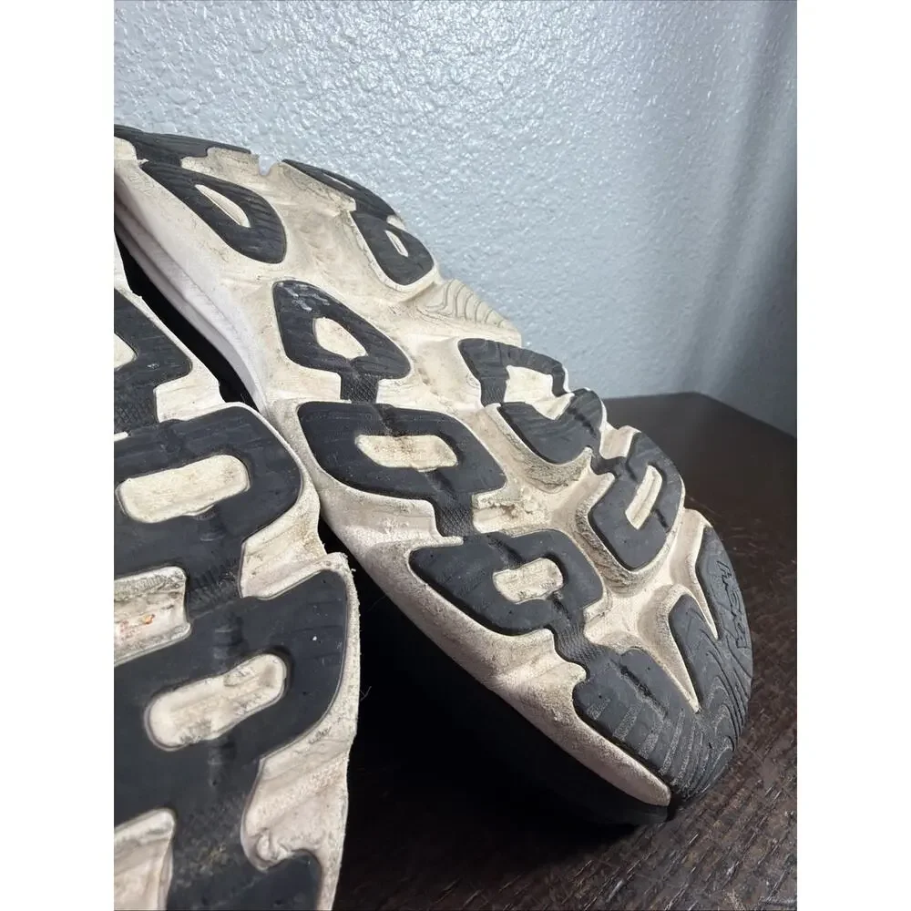 Hoka One One Womens Gaviota 5 1134235 BWHT Black Running Shoes Sneakers 8.5 B